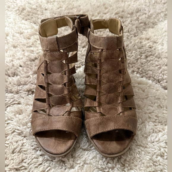 Naturalizer Talan Slingback Heels - Picture 3 of 9